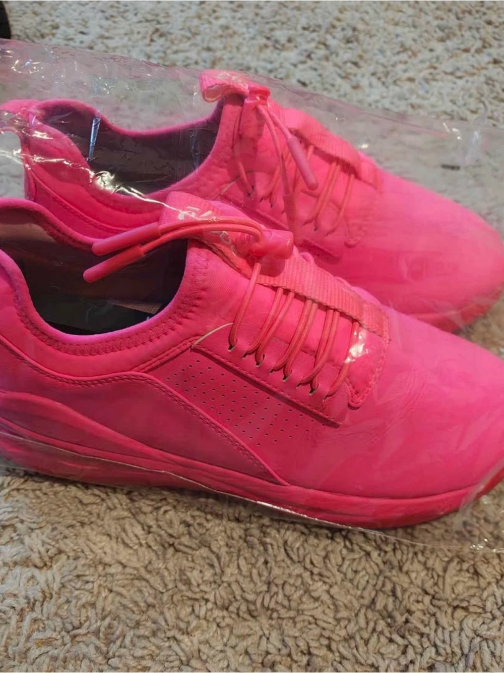 Used clove shoes